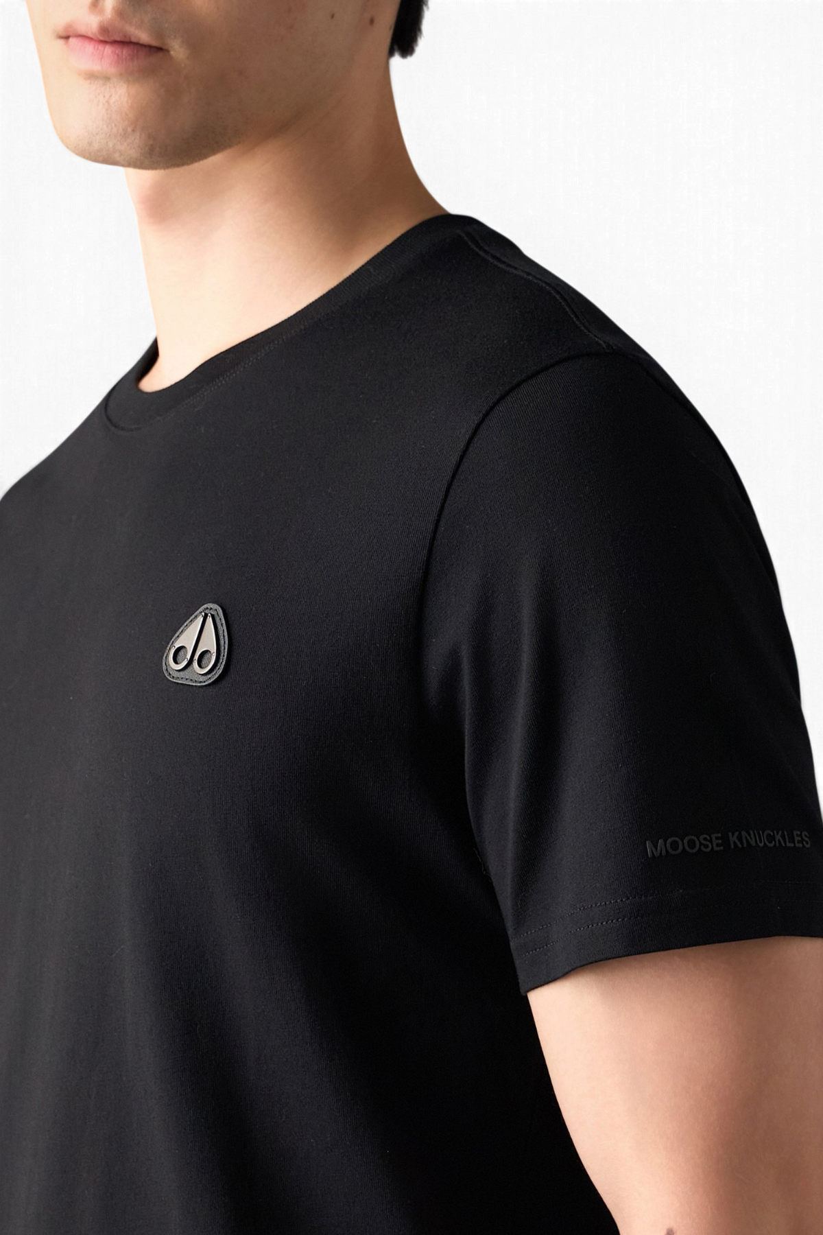 MOOSE KNUCKLES CRESCENT T-SHIRT – BLACK