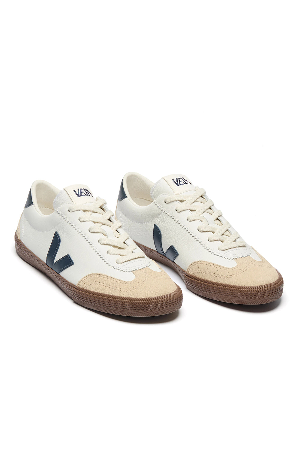 VEJA volley leather