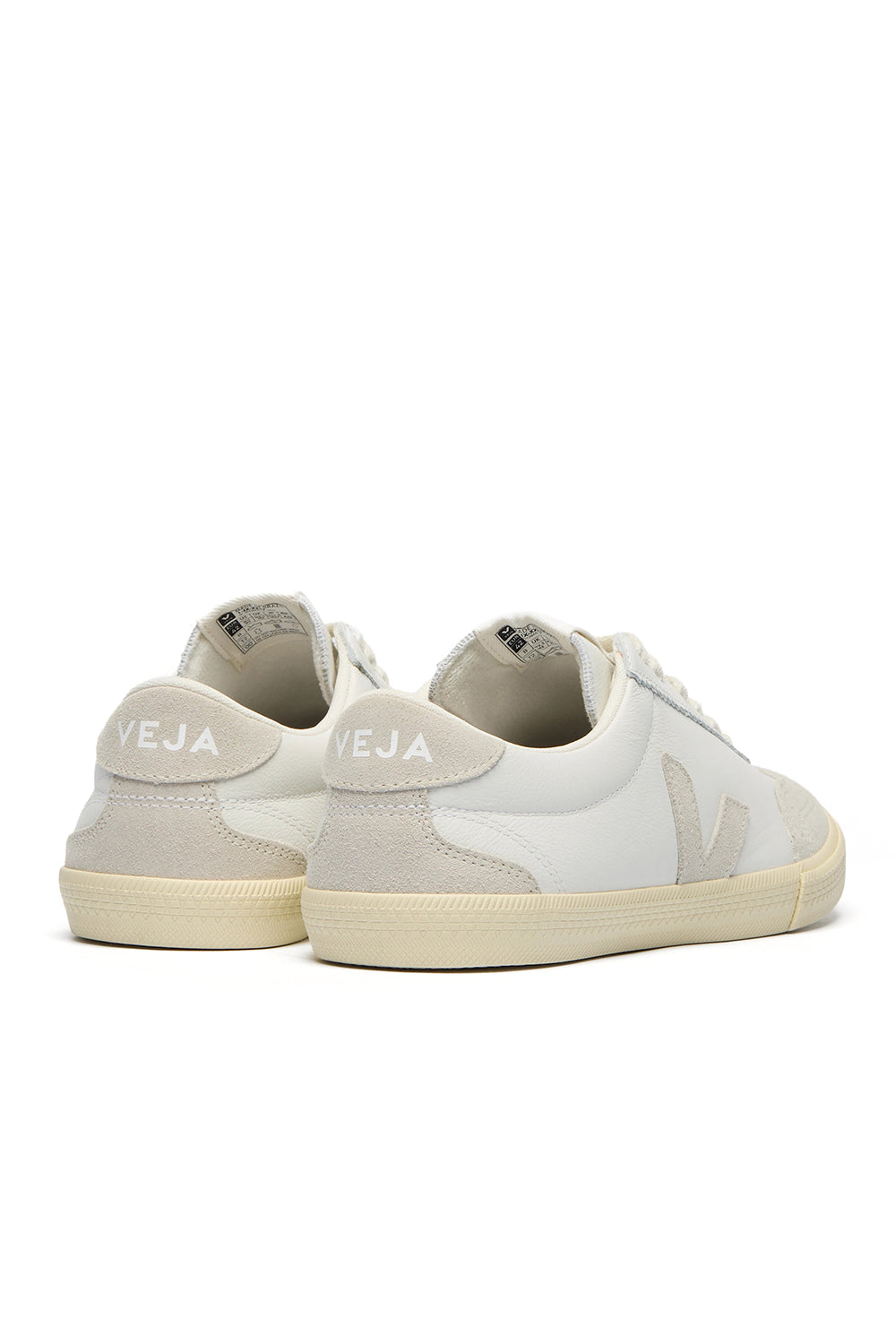 VEJA volley leather