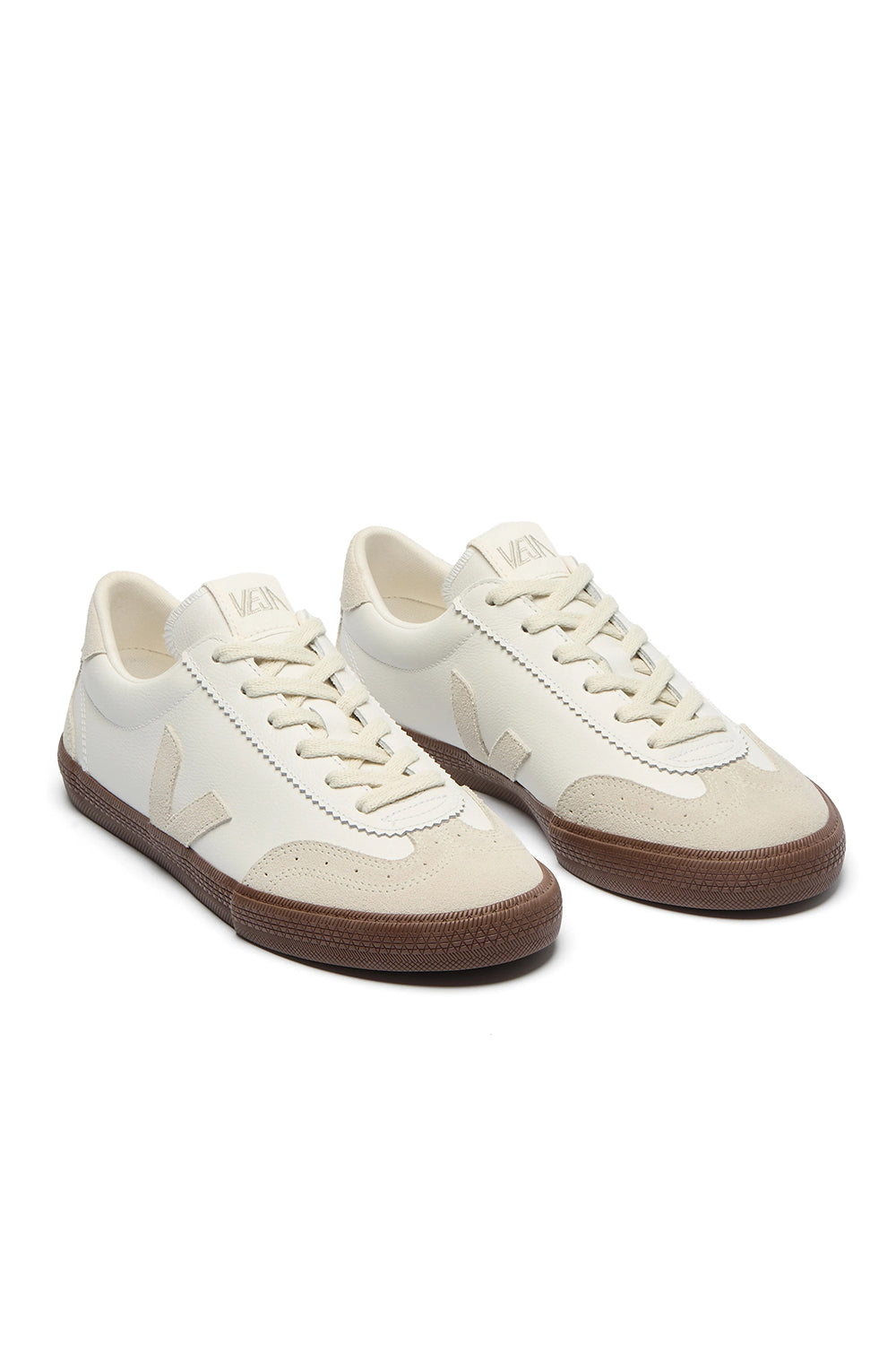 VEJA volley leather
