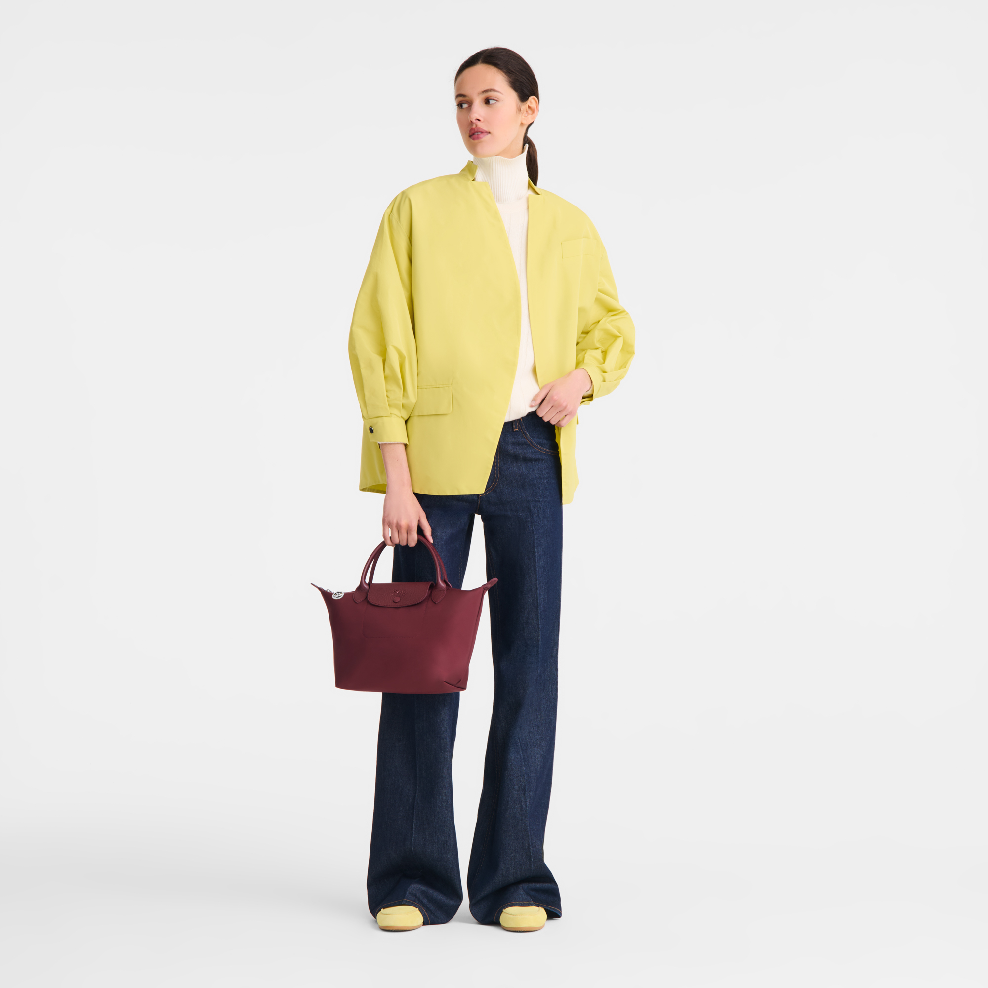 LONGCHAMP Borsa compatta 23×22×14 cm in tela riciclata, leggera 196 g, ideale per chi cerca stile sostenibile