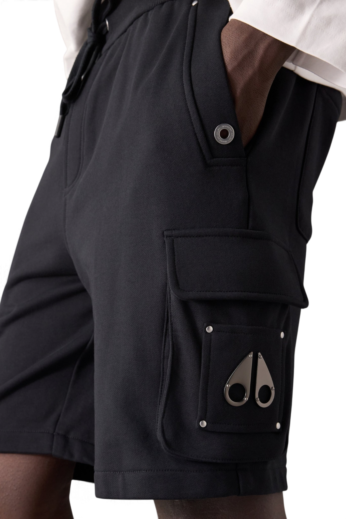 MOOSE KNUCKLES HARTSFIELD CARGO SHORTS