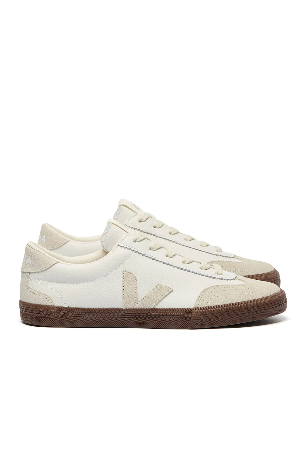 VEJA volley leather